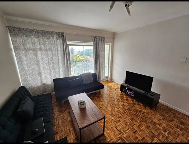 1 BEDROOM PROPERTY TO RENT IN RONDEBOSCH